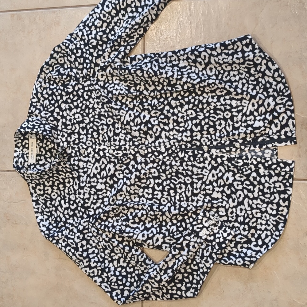 Jones New York Sport Button Up Shirt Size Small